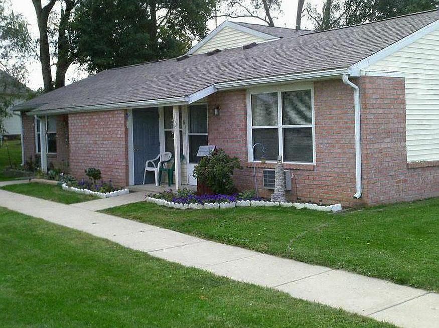 Carthage Manor Apartments 28 Manor Dr Carthage IN Zillow