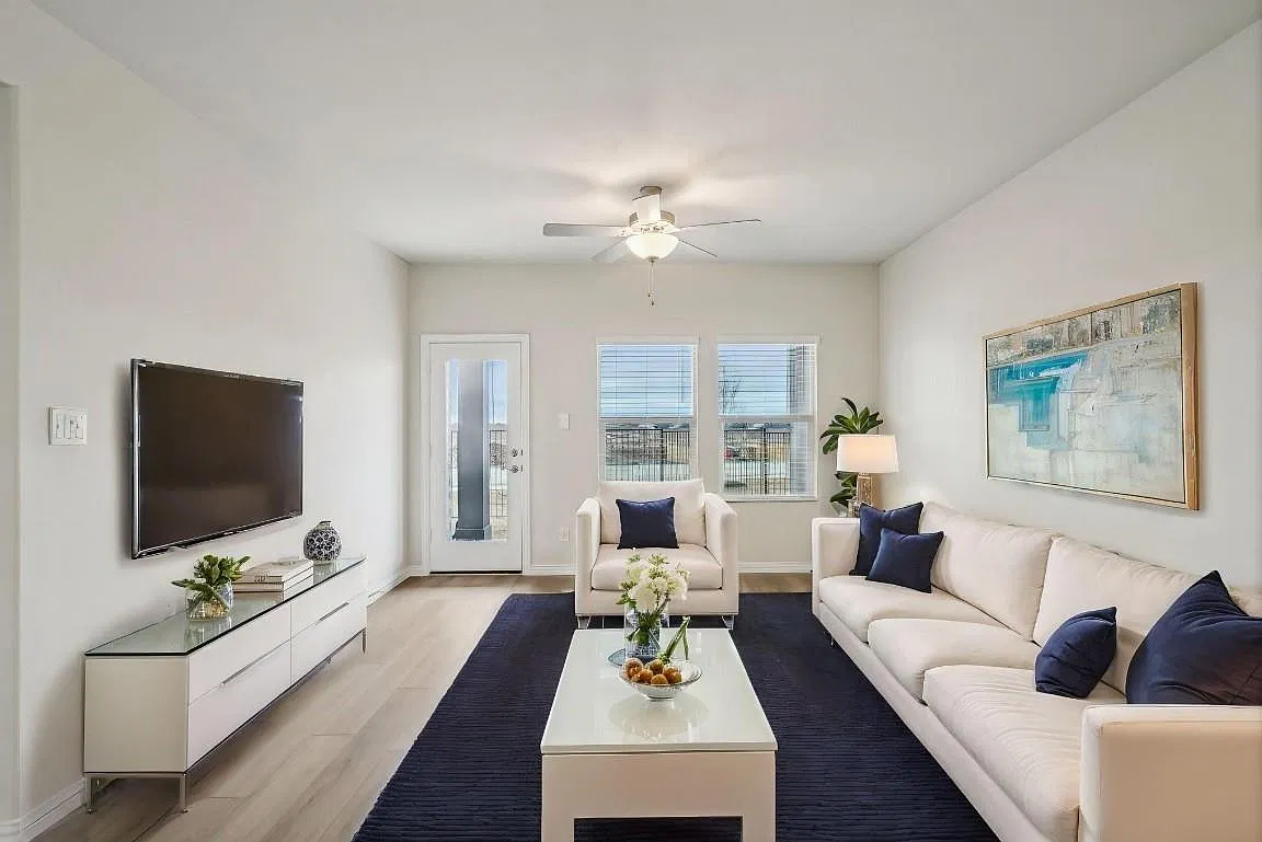 3 bed, 1566 sqft, $2,250 — Photo 3