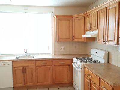 586 1/2 Alcott St, Philadelphia, PA, 19120