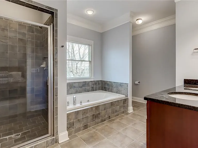345 Chastain St SE — Photo 18