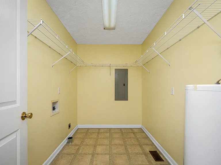 681 Elbethel Rd — Photo 19