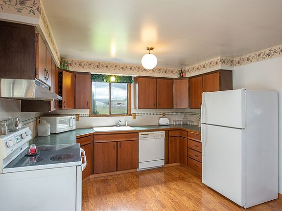 5th image of 19221 E Boone Ave