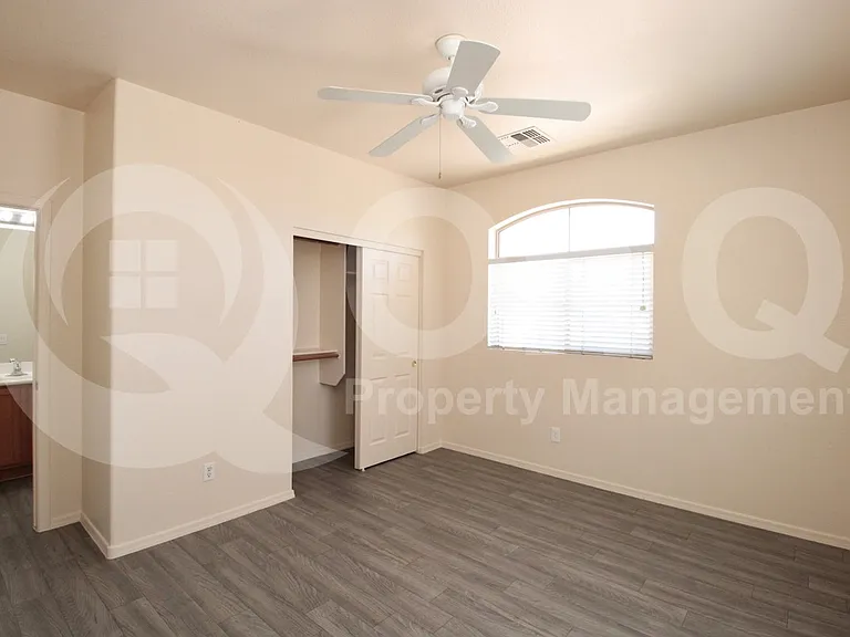 9120 W Hubbell St — Photo 19