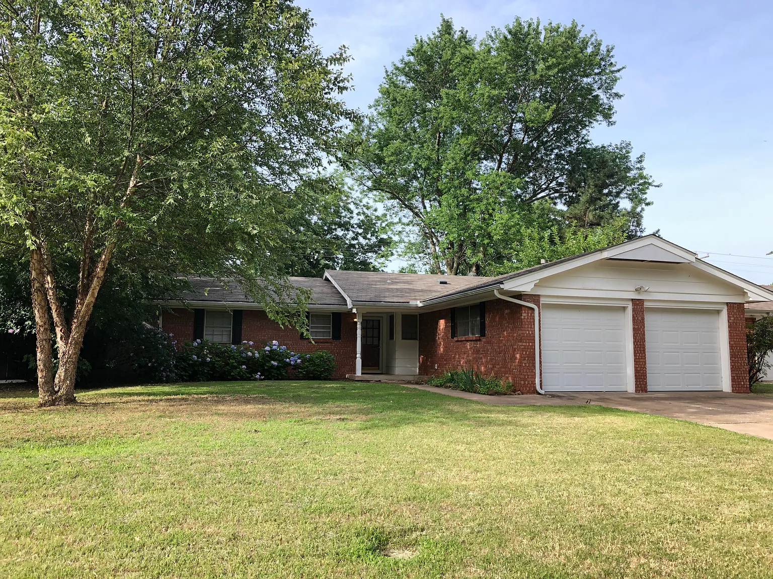 3 bed, 1.5 bath, 1134 sqft, $1,375 — Photo 2