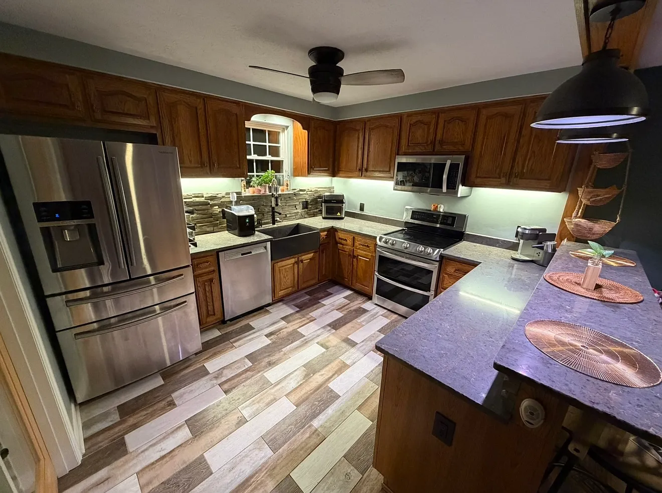 3 bed, 1420 sqft, $4,000 — Photo 4