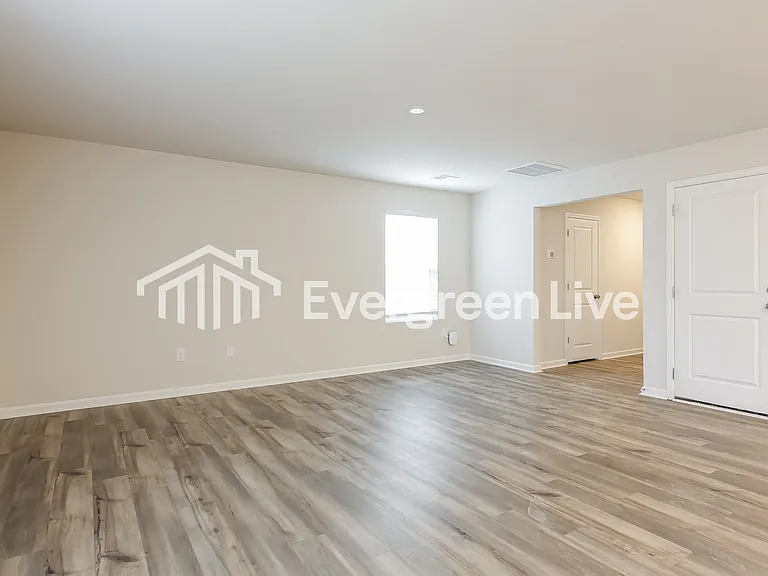 207 Meadow Gate Ct — Photo 4