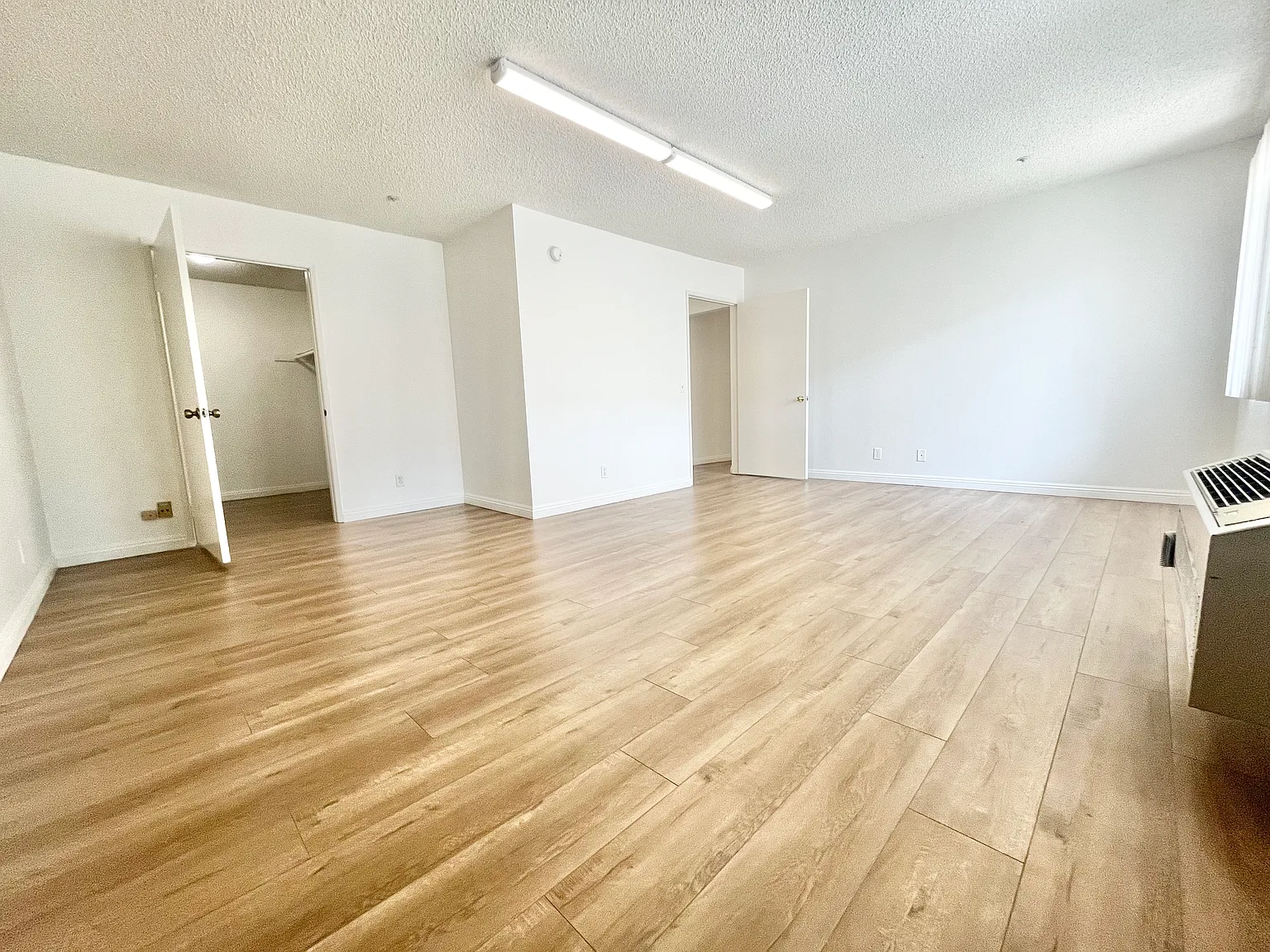 3 bed, 1450 sqft, $2,970 — Photo 4