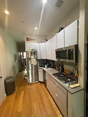 Rented by Weinstein Realty Group | media 3