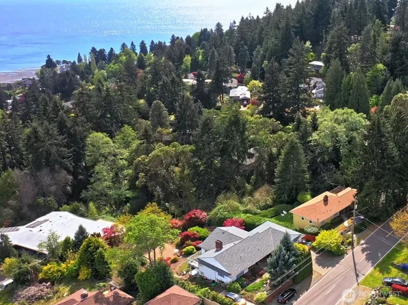 1429 SW 170th Street, Normandy Park, WA 98166