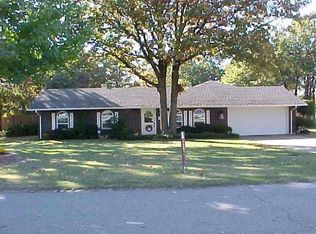 901 N Hampton Rd, Harrah, OK 73045