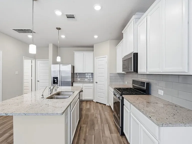 1516 Lakeline Oak Dr — Photo 10