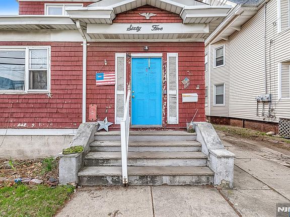 4th image of 65 Marsellus Pl
