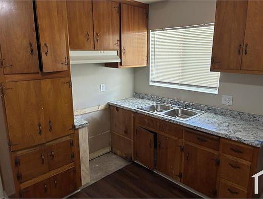 5th image of 375 Alpine St APT C