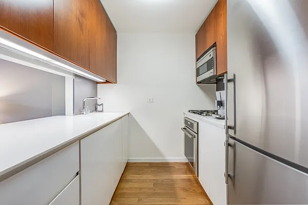 Sold by Nest Seekers International | media 3
