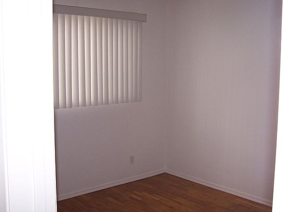 5th image of 1543 S Holt Ave APT 1