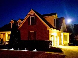 5911 Manor View Ln, Flowery Branch, GA 30542