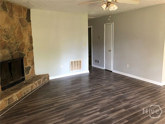 5th image of 260 Park Ridge Dr