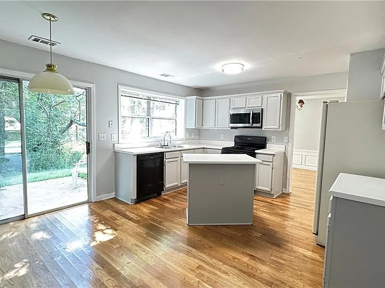 11900 Carriage Park Ln — Photo 7