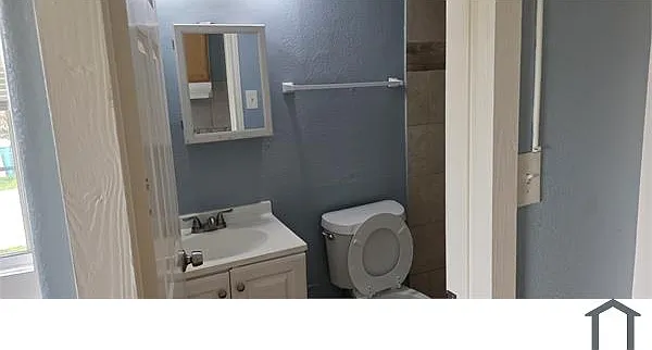 1408 Strand St #C — Photo 14