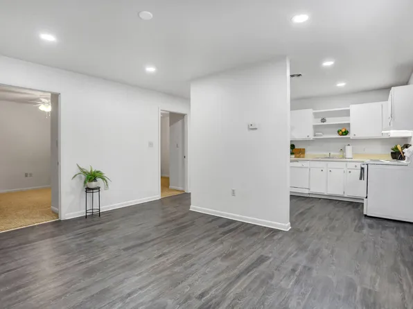 Flats of Shippensburg, 20 Britton Ct #V, Shippensburg, PA 17257