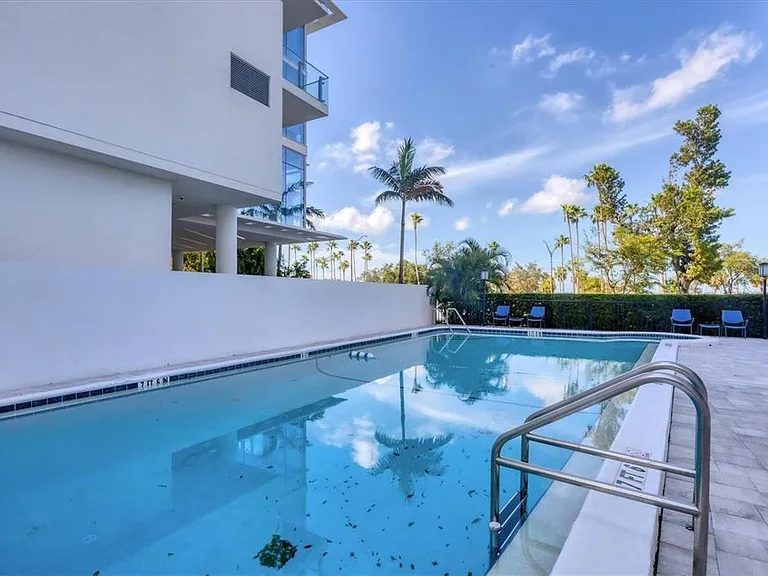 555 S Gulfstream Ave #902 — Photo 34