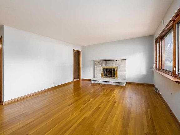 5th image of 5469 Satinwood Dr