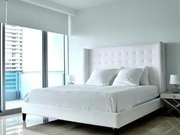 200 Biscayne Boulevard Way APT 3903, Miami, FL 33131