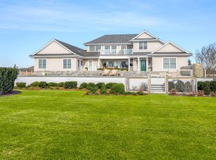 125 Dune Rd, Quogue, NY 11959