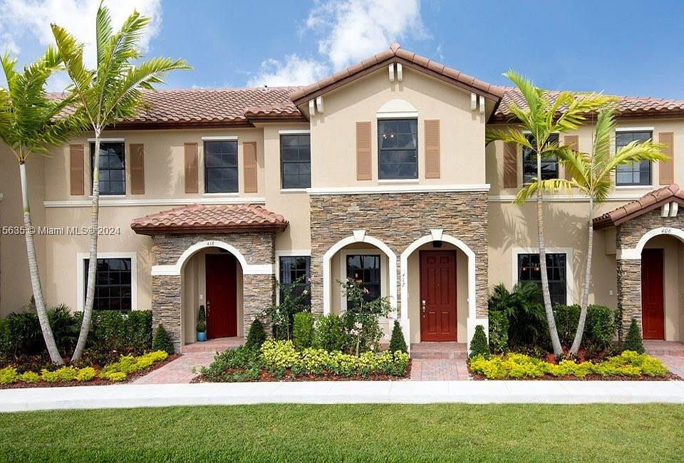 1st image of 484 SE 32nd Ave