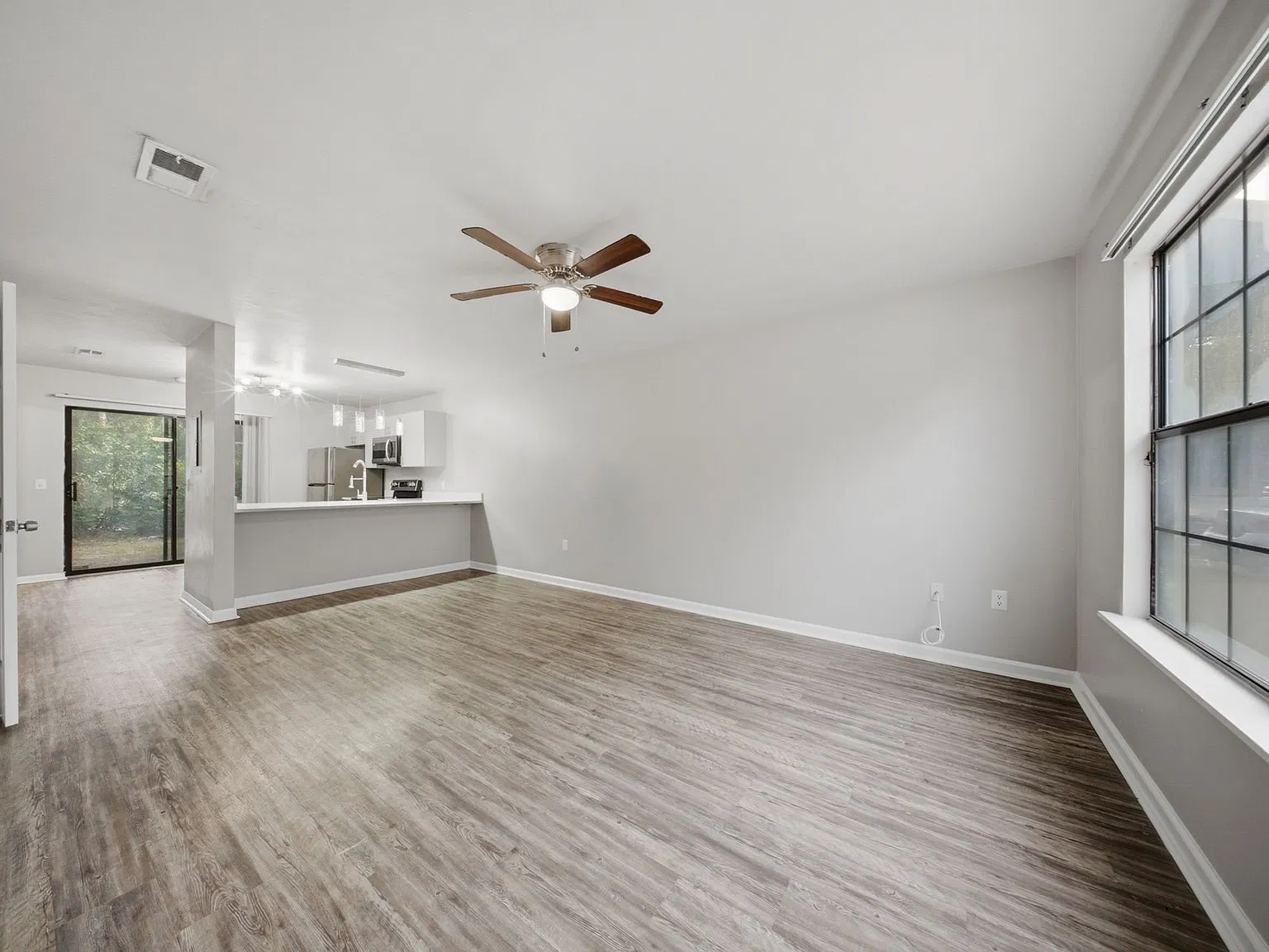Dior Apartments Homes — Photo 2