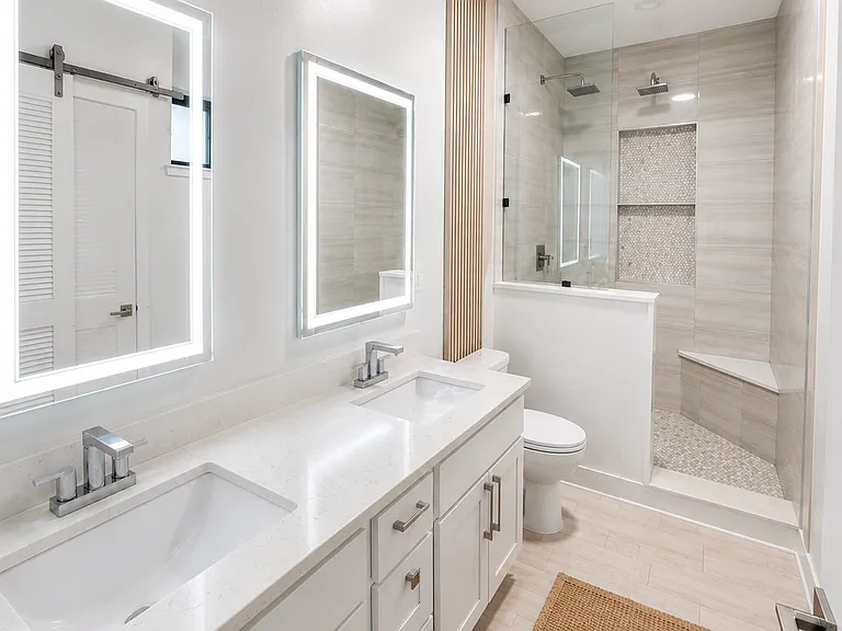 2440 W Iowa St #2 — Photo 3
