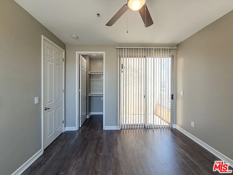 5237 Willowcrest Ave #105 — Photo 15