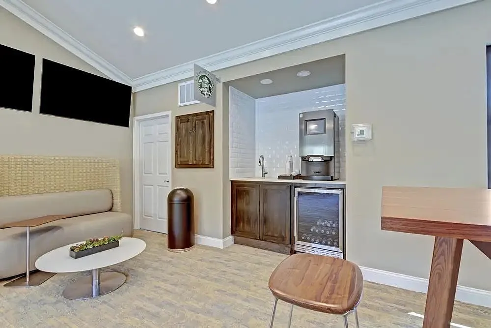 Arbors at Wolf Pen Creek Apartments — Photo 3