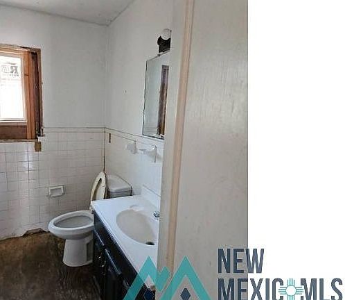2nd image of 625 E Yucca Dr