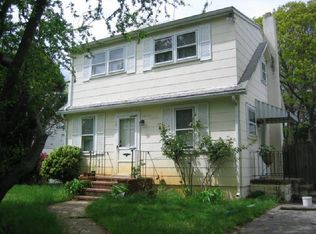 77 Westminster Dr, Shirley, NY 11967