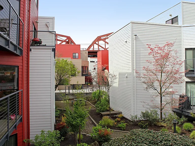 810 NW Naito Pkwy #F22 — Photo 23