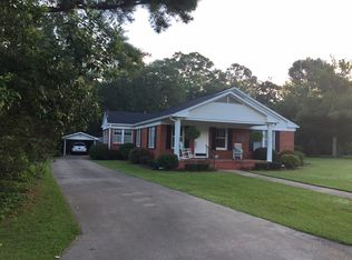 319 E Center Ave, Linden, AL 36748