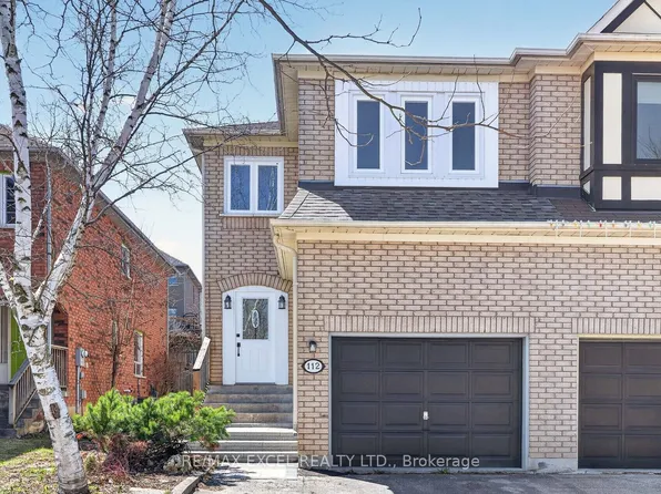 112 October Ln, Aurora, ON L4G 6Z8