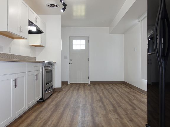 4th image of 2623 Milverton Way