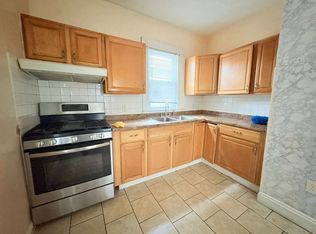 94 Lilac St #1, New Haven, CT 06511