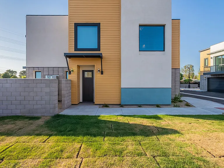 55 W Thomas Ln — Photo 45