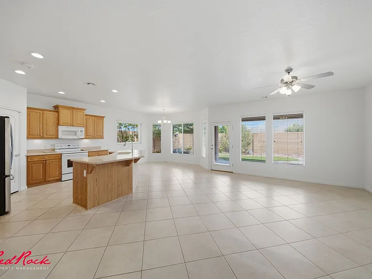 1546 Morane Manor Dr — Photo 29