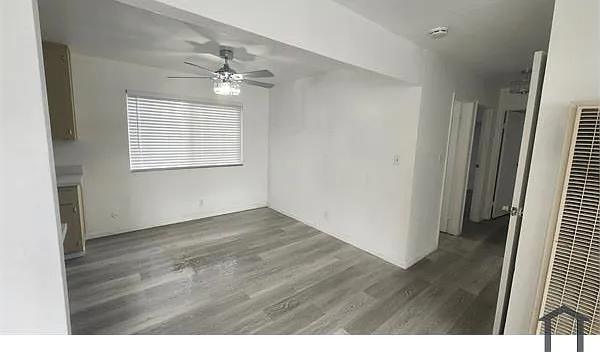 9220 Bancroft Ave #B — Photo 6