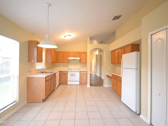 91700927_12907 Early Run Lane_Riverview_FL_2017-3