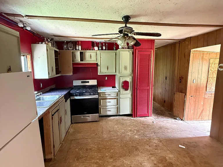1404 N Rumbaugh Ln #11 — Photo 5