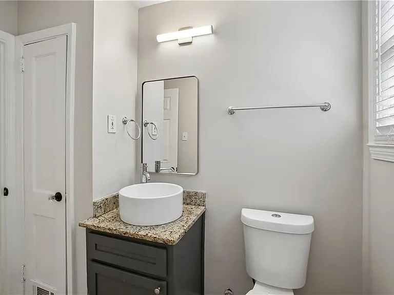 1649 Beecher St SW — Photo 18
