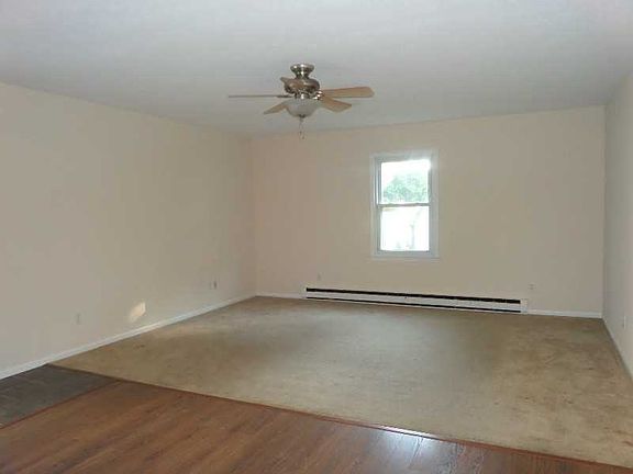 4th image of 272 Brandy Ln