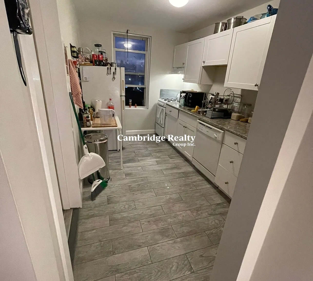 2 bed, 1.0 bath, $3,250 — Photo 3