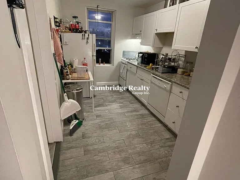 33 Highgate St #7T — Photo 3