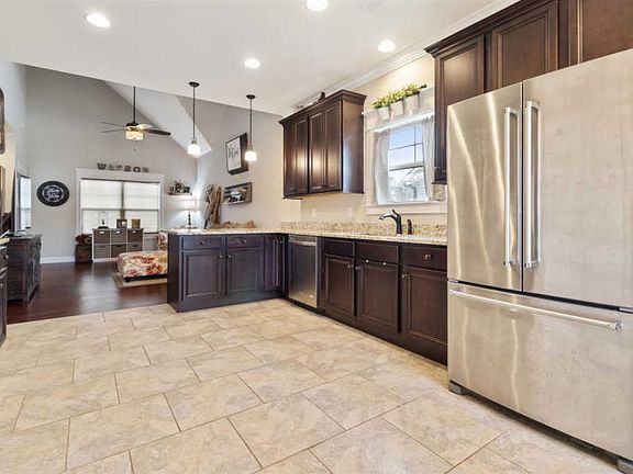 5th image of 167 Belle Chase Way NE